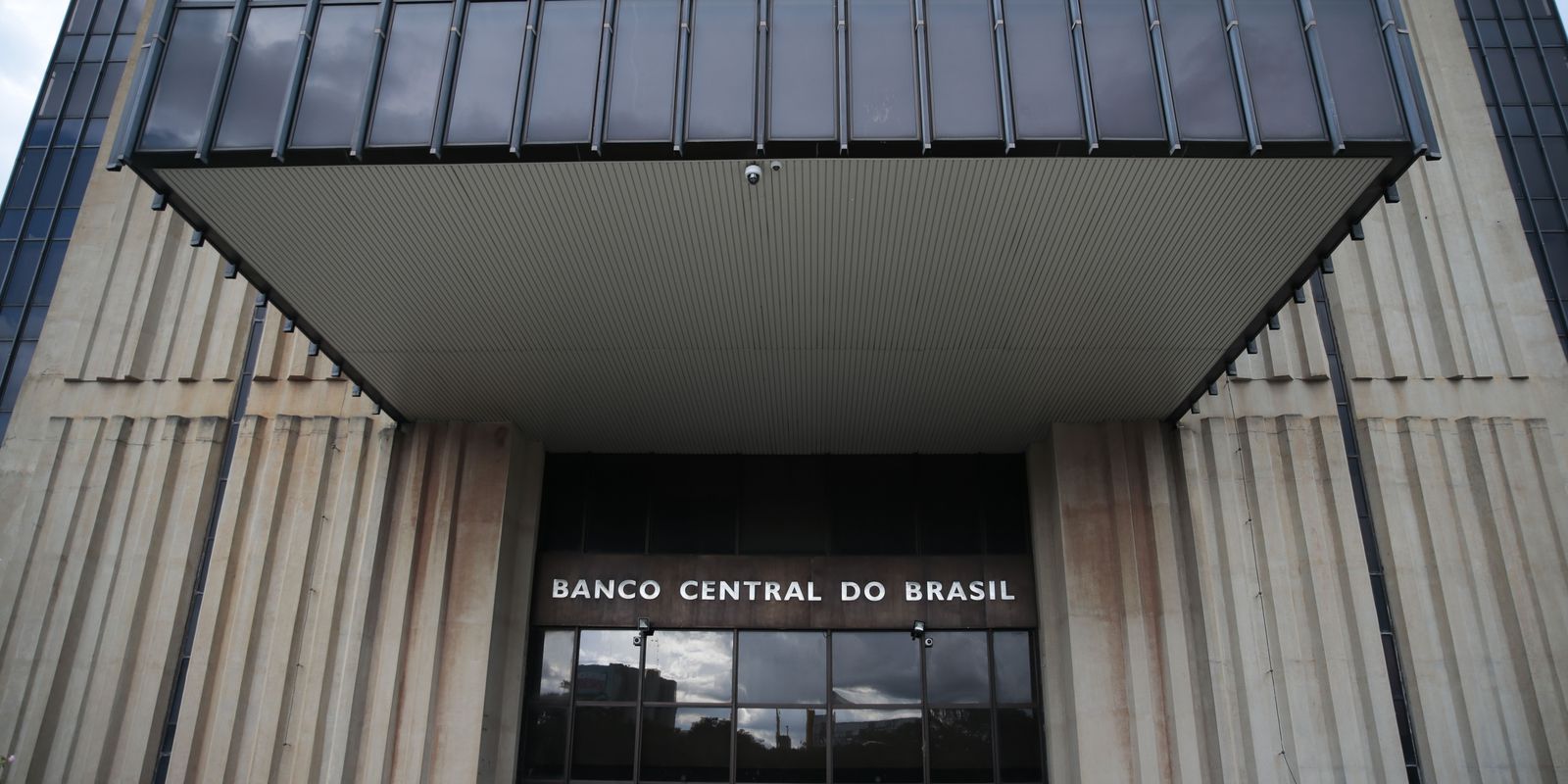 banco central economia 0413202009