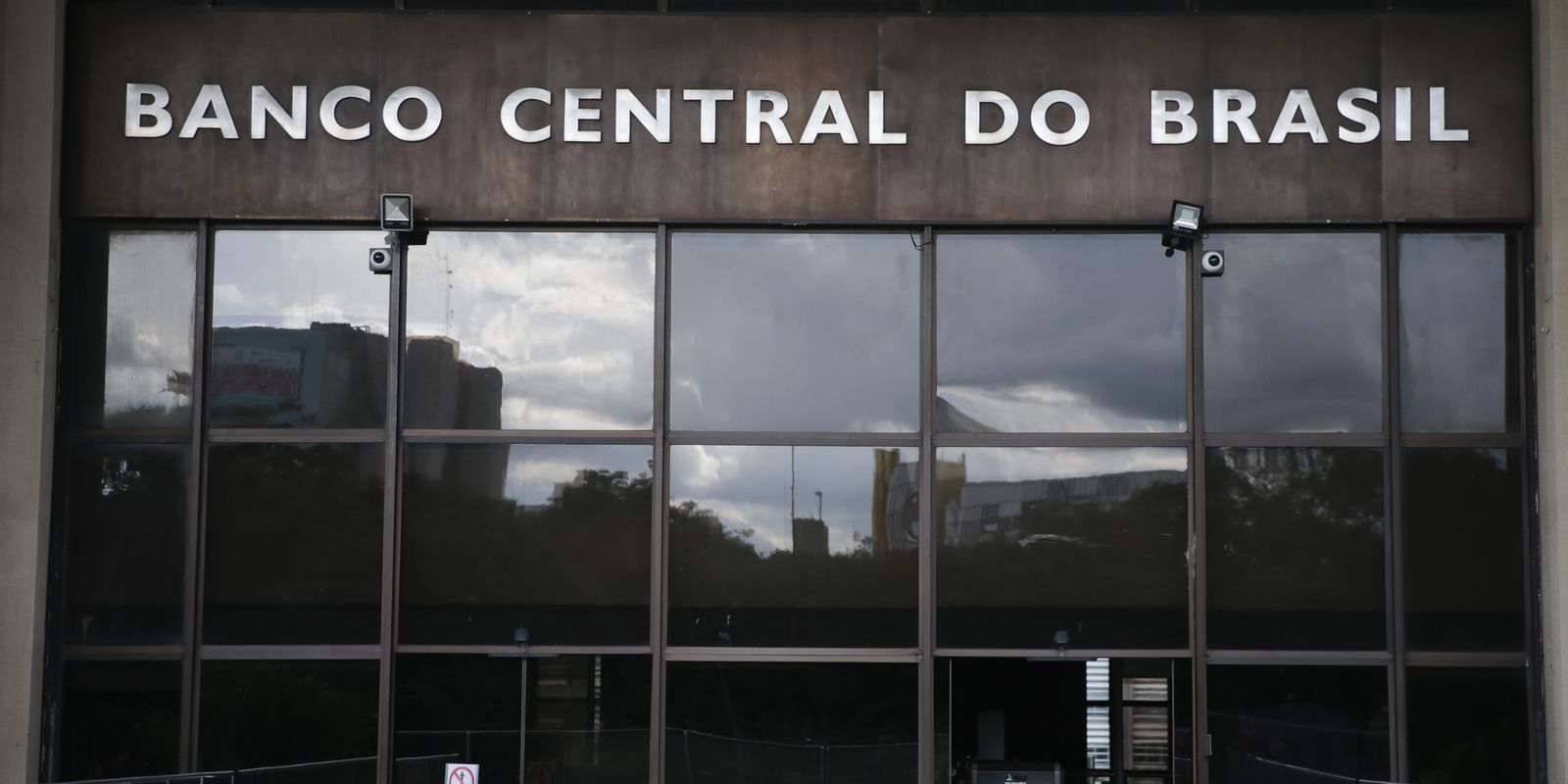 banco central economia 0413202010