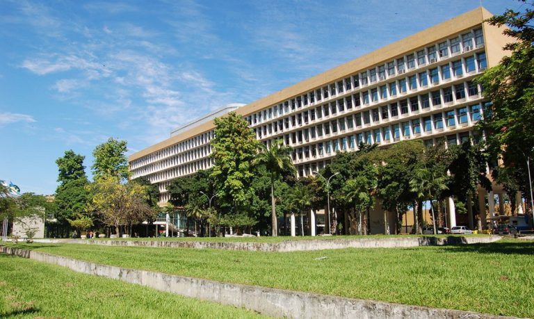 universidade federal do rio de janeiro2805200377 768x459