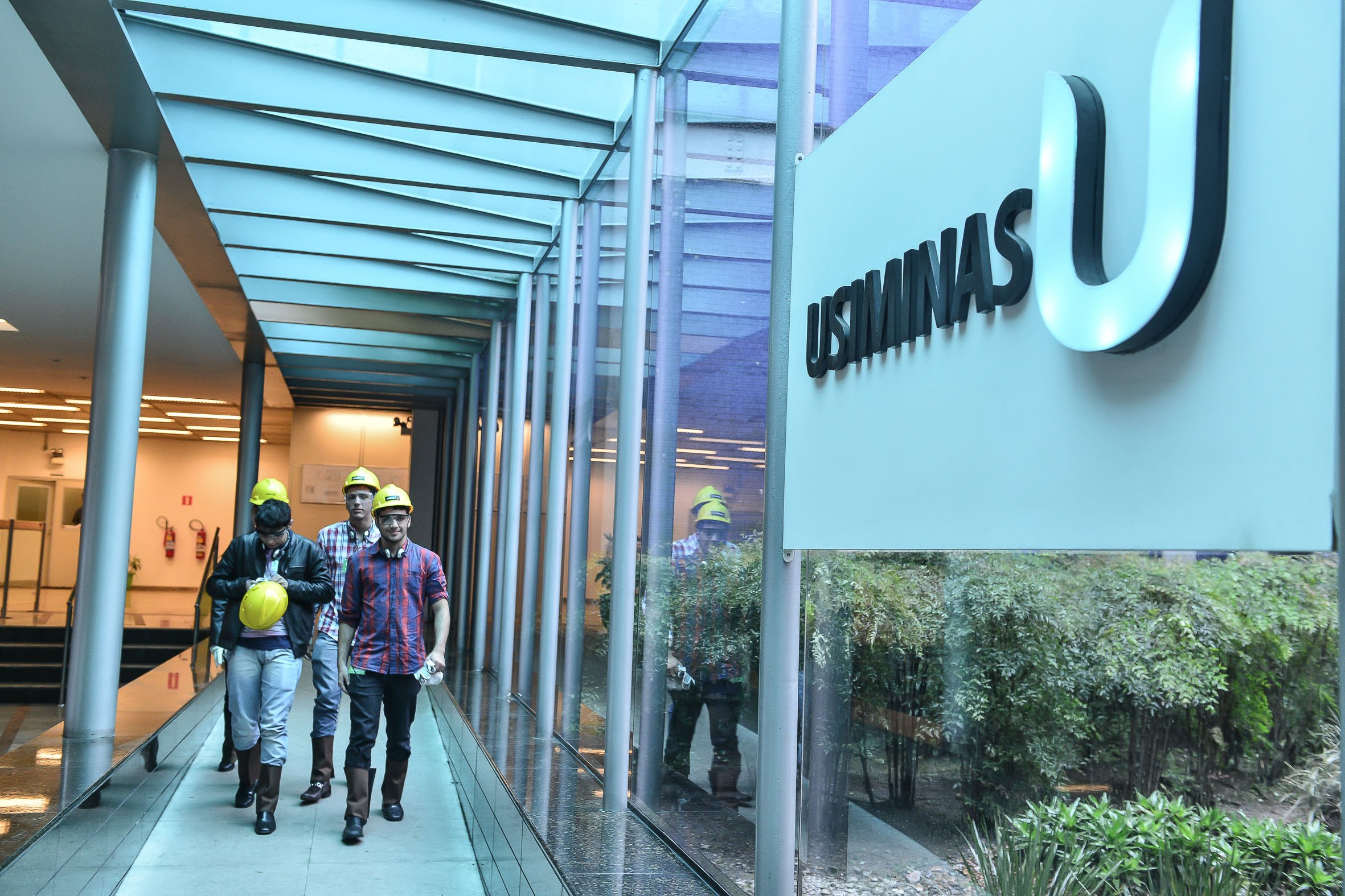 O que fez o Itaú BBA cortar a recomendação da Usiminas (USIM5)?