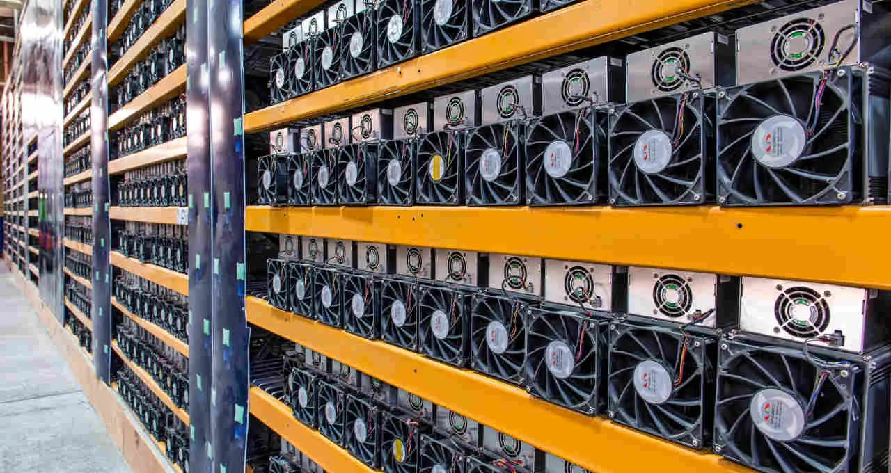 Estados Unidos lideram mineração de Bitcoin e disputa por hashrate global
