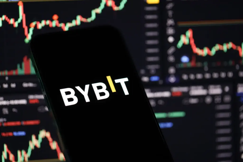 Hackers da ByBit estão lavando ETH obtido no hack