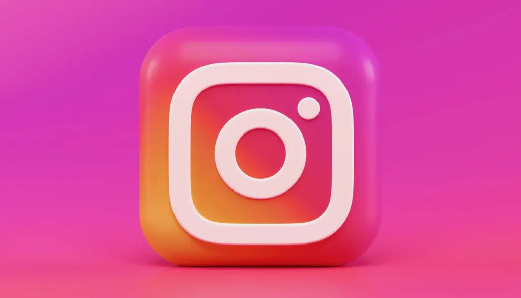 Instagram fortalece concorrência com o TikTok criando plataforma de reels Instagram fortalece concorrência com o TikTok criando plataforma de reels