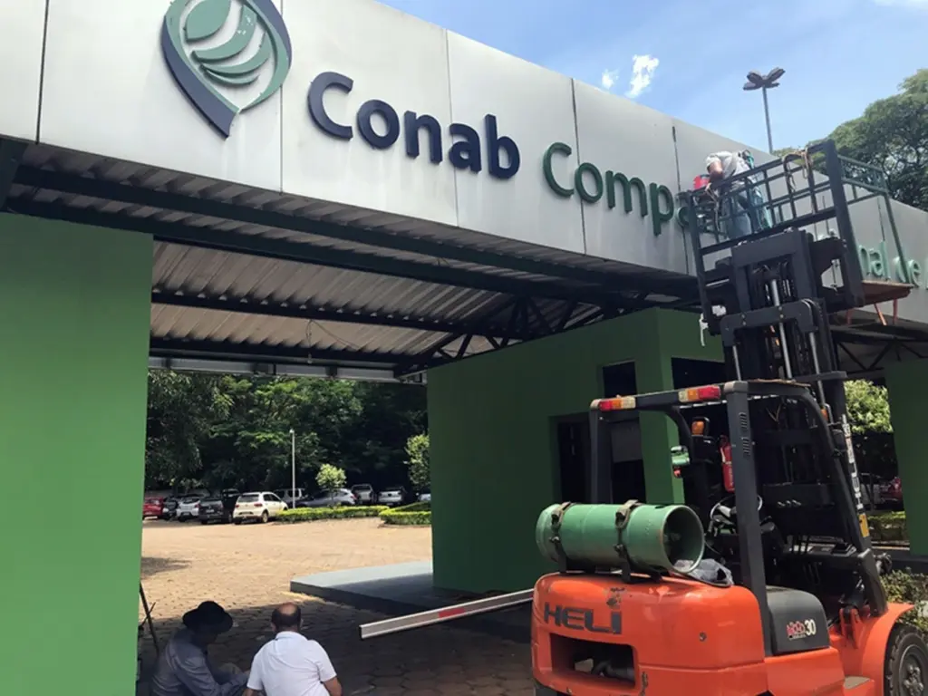Conab terá reforço de R$ 350 milhões para estoques de alimentos Conab terá reforço de R$ 350 milhões para estoques de alimentos