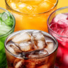 Cuidado! Estas 3 bebidas que você ama estão envelhecendo sua pele 