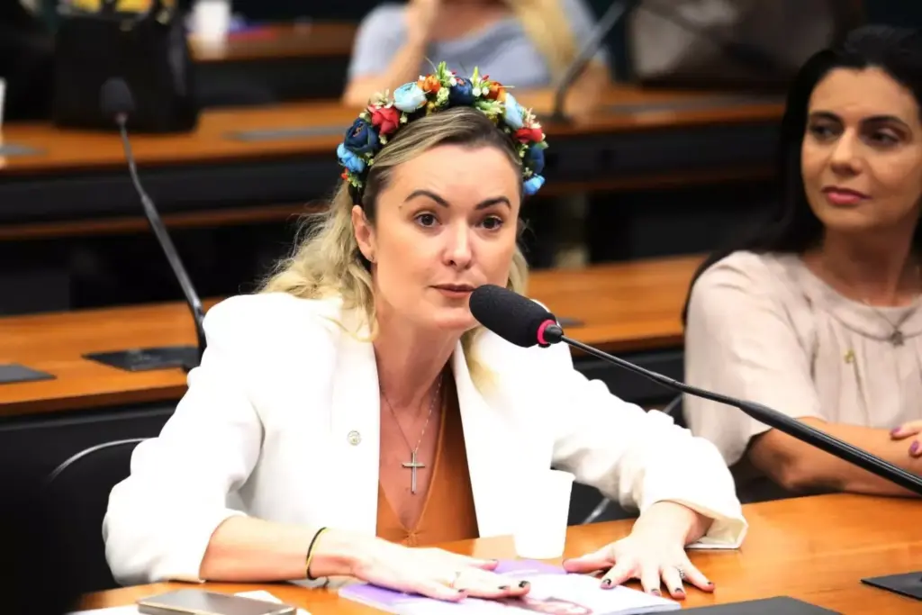 julia zanatta julia zanatta