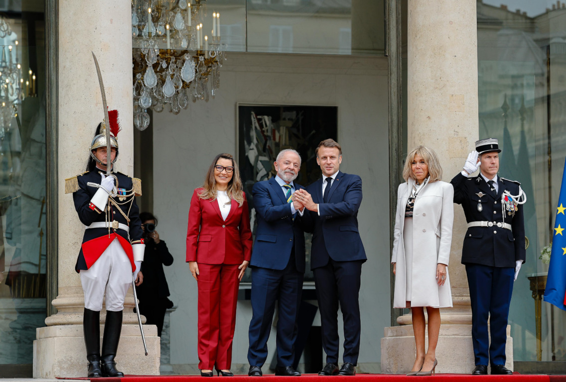 Presidente da República, Luiz Inácio Lula da Silva, durante Cerimônia oficial de boas-vindas. Explanada dos Inválidos, Paris - França.  Foto: Ricardo Stuckert / PR