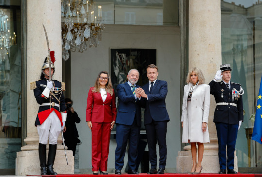 Presidente da República, Luiz Inácio Lula da Silva, durante Cerimônia oficial de boas-vindas. Explanada dos Inválidos, Paris - França.  Foto: Ricardo Stuckert / PR
