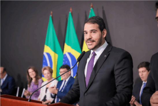 EUA humilham Brasil: Jorge Messias perde visto e reage com ataque a Washington