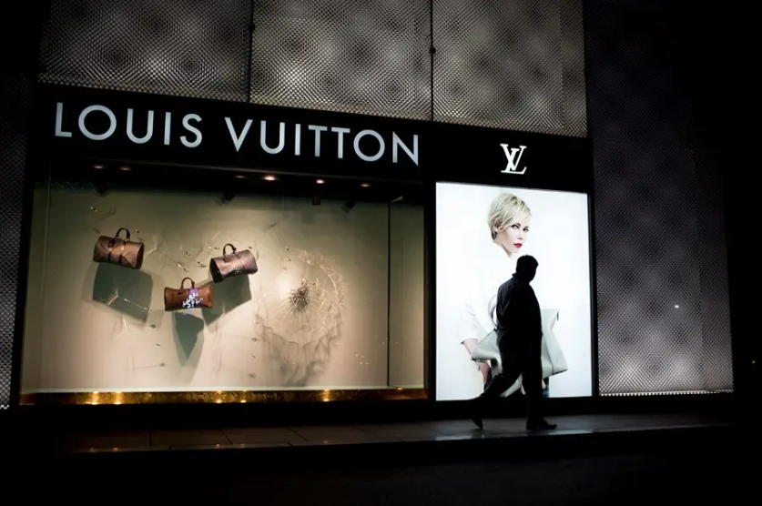 LVMH desaba até 8% e reacende dúvidas sobre retomada do setor de luxo LVMH desaba até 8% e reacende dúvidas sobre retomada do setor de luxo